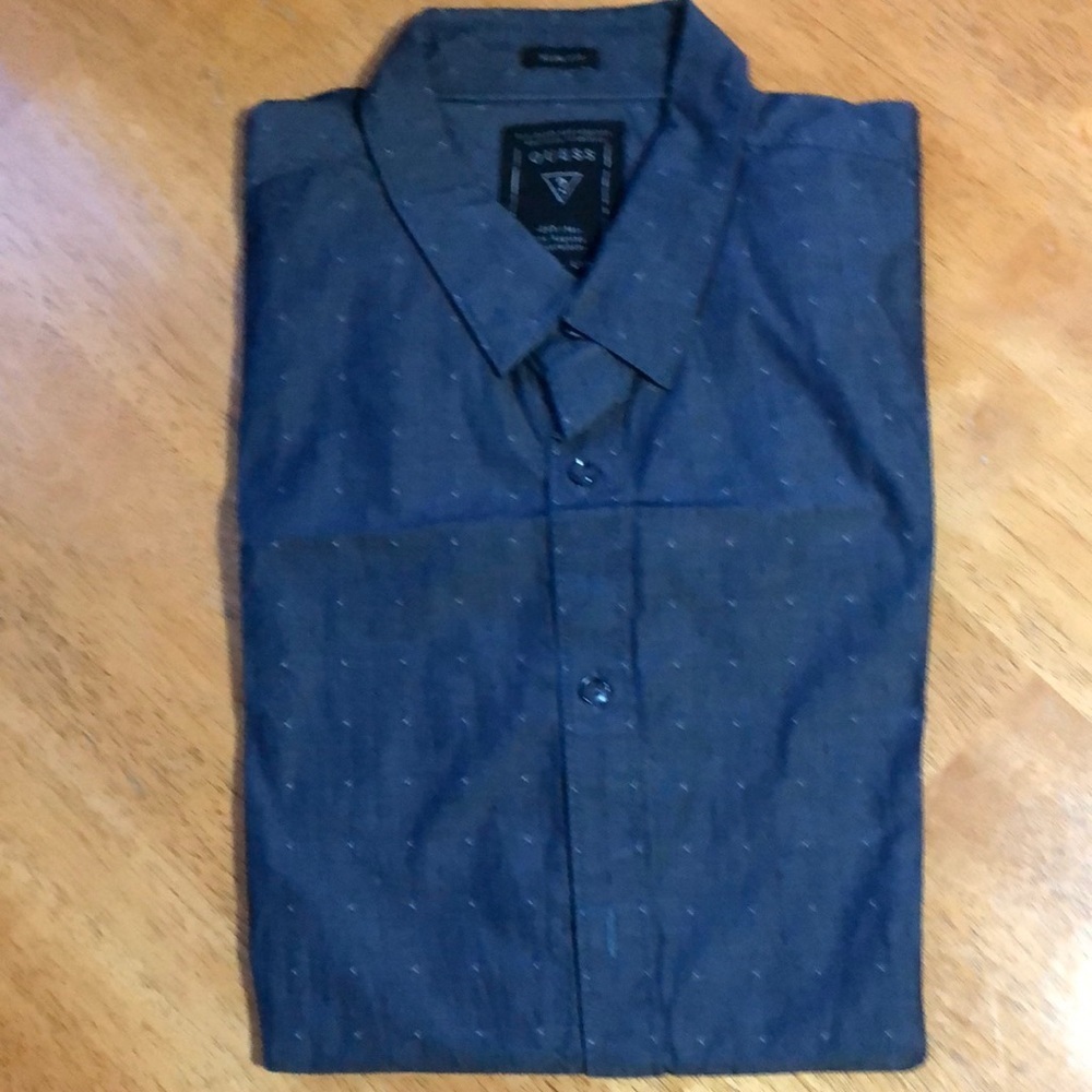 GUESS DRESS BUTTON UP SHIRT